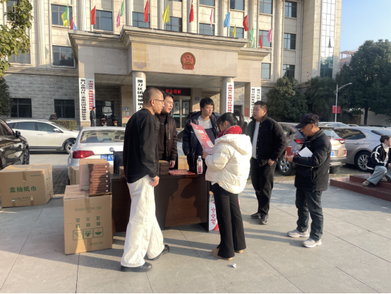 1735635924120292.png 中荊置業(yè)前往團(tuán)林鎮(zhèn)開(kāi)展“安居工程”政策宣講及中荊學(xué)府項(xiàng)目宣傳活動(dòng)36.png